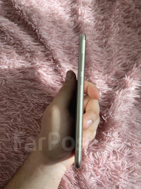 Xiaomi Redmi 5 Plus. �/�, 64 ��, �������, 3G, 4G LTE, Dual-SIM ����