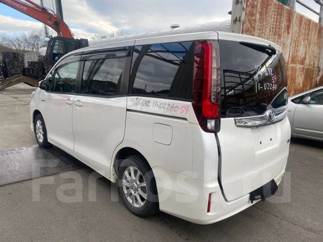 Toyota Noah. ZRR80 ZRR80G ZRR80W ZRR85 ZRR85G ZRR85W ZWR80 ZWR80G ZWR80W, 2ZRFXE 3ZRFAE ����