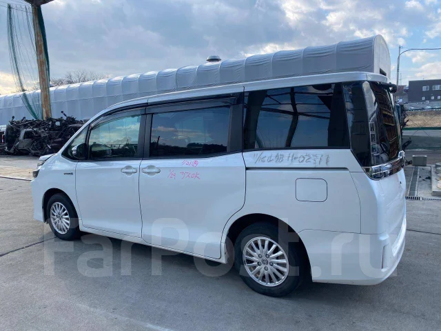 Toyota Voxy. ZRR80G ZRR80W ZRR85G ZRR85W ZWR80G ZWR80W, 2ZRFXE 3ZRFAE ����