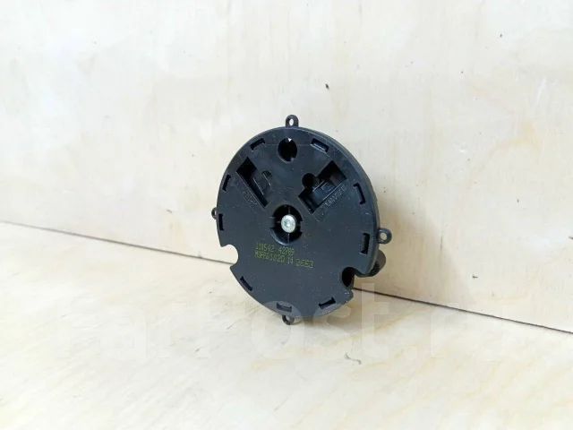 �������� ������� Audi A6 C6 4E0959577B ����