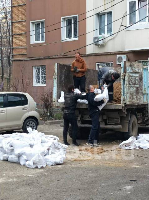 Вывоз строительного мусора, бытового хлама, старой мебели, с водителем ...