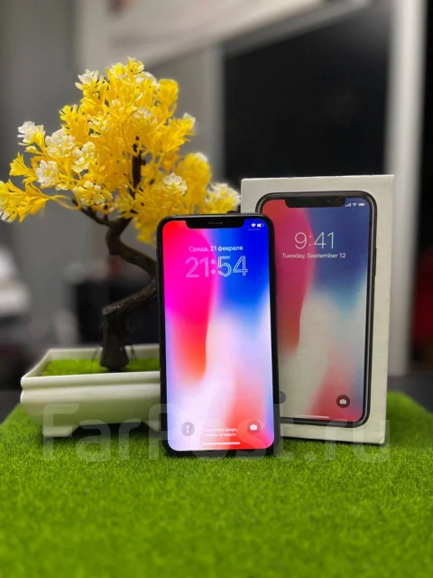 Apple iPhone X. �/�, 64 ��, ������, 3G, 4G LTE, NFC ����