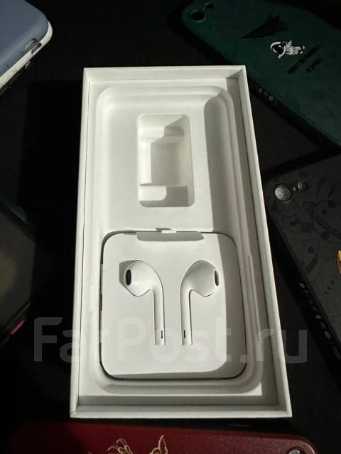 Apple iPhone SE 2020. �/�, 64 ��, �������, 3G, 4G LTE, NFC ����
