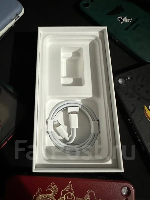 Apple iPhone SE 2020. �/�, 64 ��, �������, 3G, 4G LTE, NFC ����