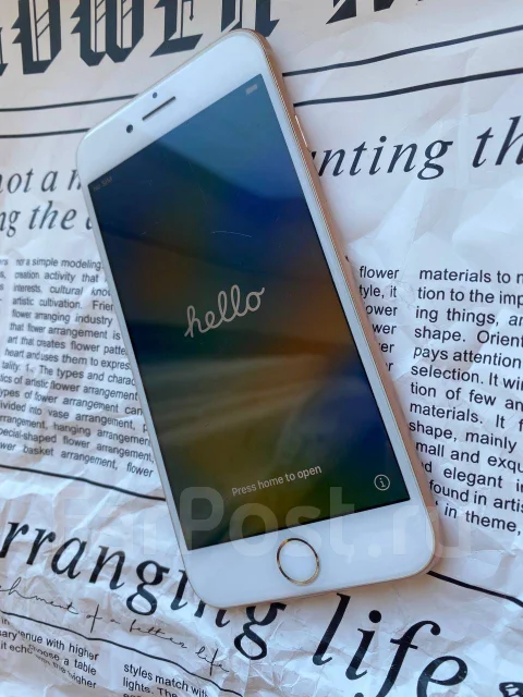 Apple iPhone 8. �/�, 64 ��, �������, �������, 4G LTE, NFC ����