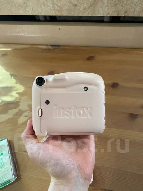 Fujifilm Instax Mini 11 ����