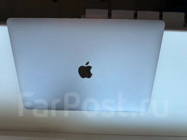 Apple MacBook Pro 13 2018. 13.3", ��� 8 ��, WiFi: 1, Bluetooth: 1 ����