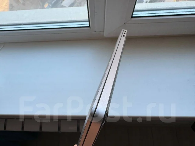 Apple MacBook Pro 13 2018. 13.3", ��� 8 ��, WiFi: 1, Bluetooth: 1 ����