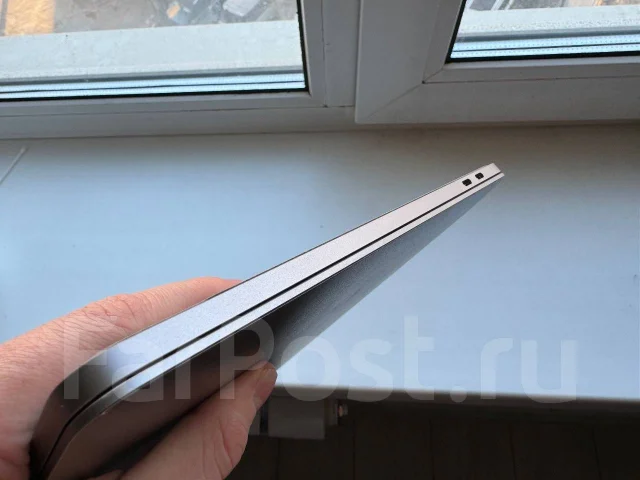 Apple MacBook Pro 13 2018. 13.3", ��� 8 ��, WiFi: 1, Bluetooth: 1 ����