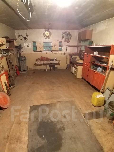 Продам двухэтажный капитальный гараж ГСК \"Лимузин\" в районе 6 КМ, есть ...