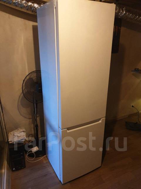 Холодильник двухкамерный indesit, б/у, в наличии. Цена: 8 000₽ во ...