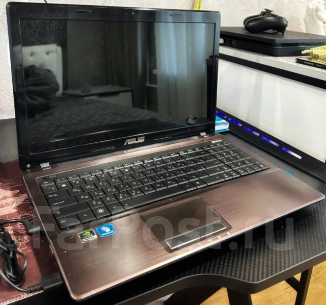 Asus K53S. 15.6", 2,6����, WiFi: 1, Bluetooth: 1 ����
