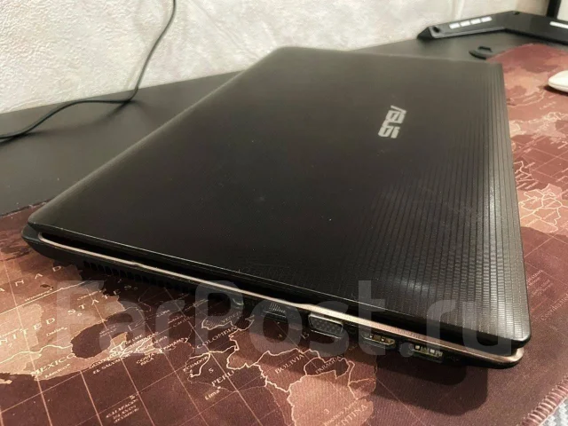 Asus K53S. 15.6", 2,6����, WiFi: 1, Bluetooth: 1 ����