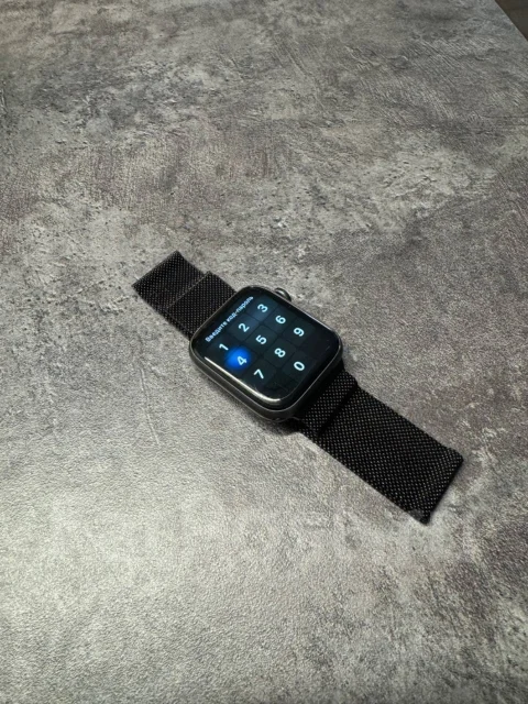 Apple Watch Series 4. GPS, NFC, IP68 ����