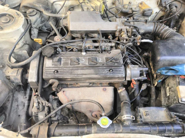 Toyota Corona. �������, ��������, 1.5 (85��.�.), ������, 100 000����. �� ����