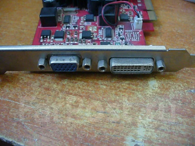 GeForce GT 210 ����
