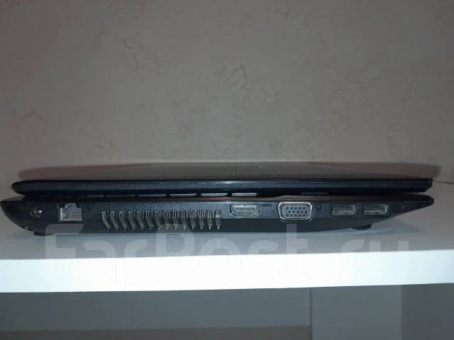 Asus X53U. 15.6", 1,6����, ��� 4 ��, ���� 223���, WiFi: 1, Bluetooth: 1, ����������� �� 1��. ����