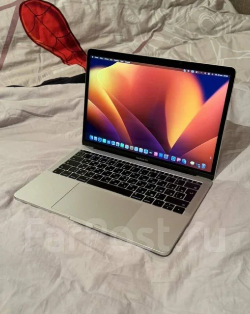 Apple MacBook Pro 13 2017 Mid. 13.3", 2,3����, ��� 8 ��, ���� 128���, WiFi: 1, Bluetooth: 1. ��� ����� �� ���������� ����