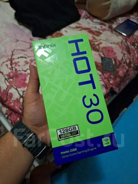 Infinix HOT 30. �����, 128 �� ����