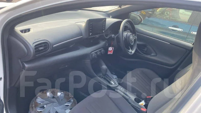 Toyota Yaris. KSP210, 1KRFE ����