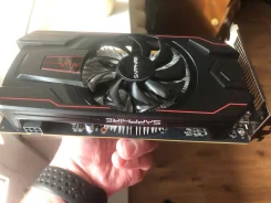 Radeon RX 560 ����