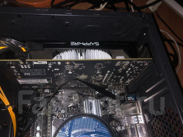 Radeon RX 560 ����