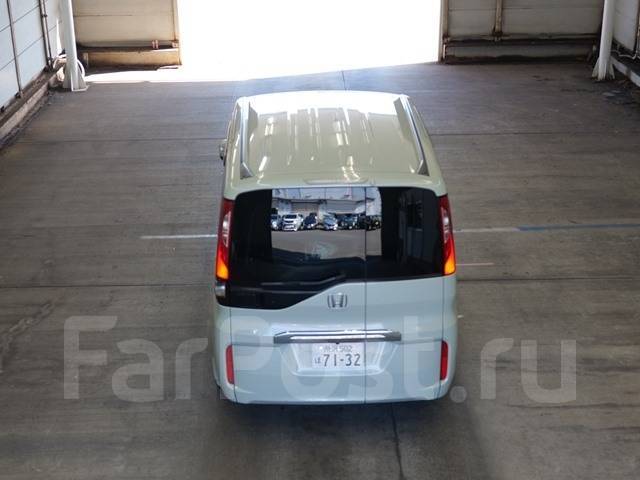 Honda Stepwgn, 2015, RP1, L15B во Владивостоке