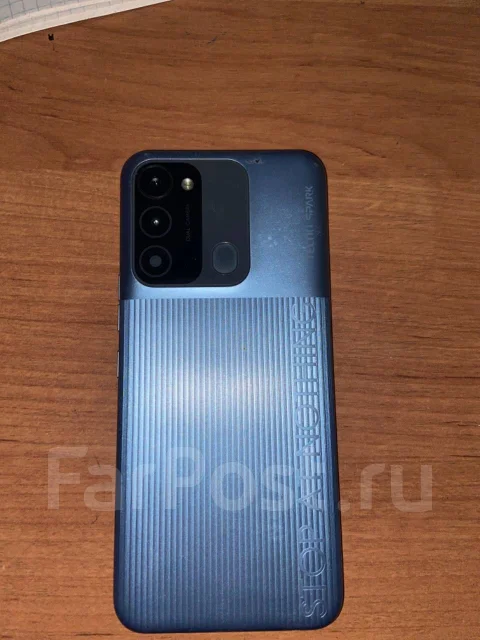 Tecno Spark 8C. �/�, 32 ��, ���������, 3G, Dual-SIM, NFC ����