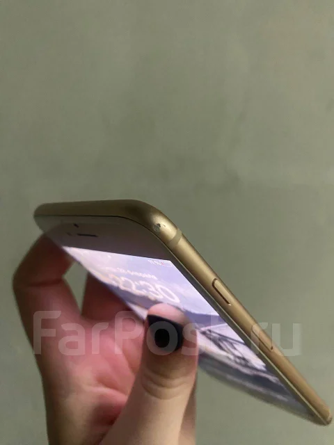 Apple iPhone 8. �/�, 64 ��, �������, 4G LTE ����