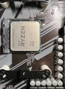 AMD Ryzen 7 5800X3D ����