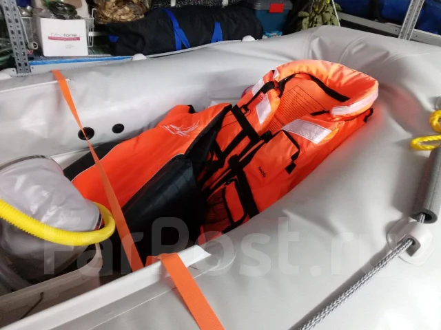 East Marine. 2022 ���, ����� 3,9��., ��������� ���������, 15��.�., ������ ����