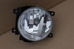���� ��������������� ������� Toyota Rav-4 2012-2015 ZSA42, ����� 8122047010 ����