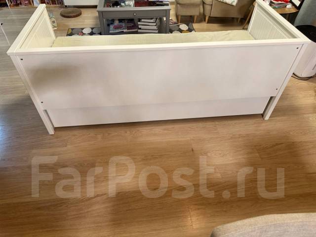 Продам кушетку ИКЕА оригинал в очень хорошем состоянии, поролон, белый ...