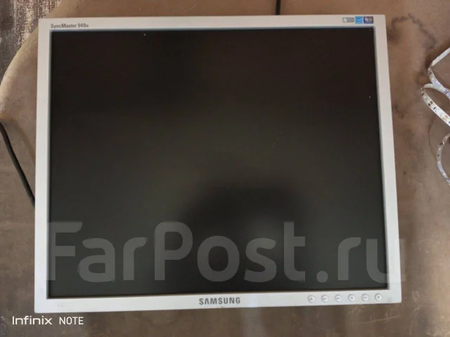 Samsung. 19", ���������� �� (LCD, LED, QLED) ����