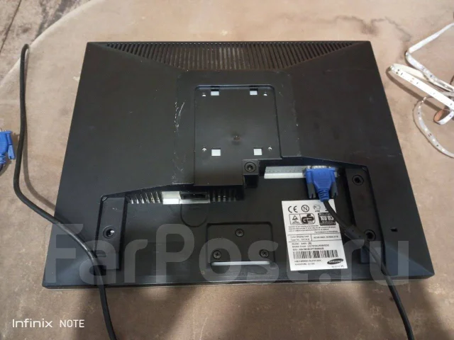 Samsung. 19", ���������� �� (LCD, LED, QLED) ����
