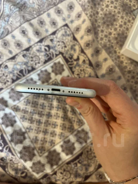 Apple iPhone Xr. �/�, 64 ��, �����, 3G ����