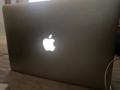 Apple MacBook Air. WiFi: 1, Bluetooth: 1 ����