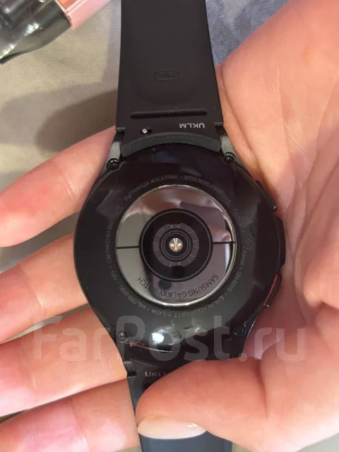Samsung Galaxy Watch4 Classic ����