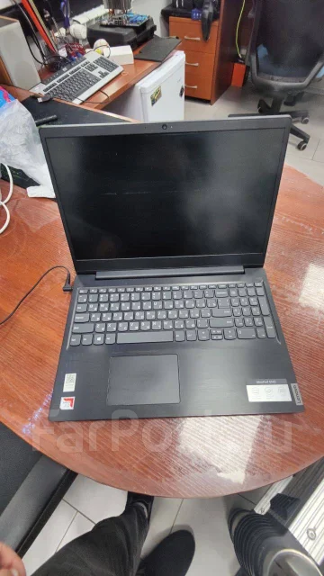 Lenovo IdeaPad S145-15AST. 15.6", 2,6����, ��� 8 ��, ���� 384���, WiFi: 1, Bluetooth: 1, ����������� �� 4��. ����