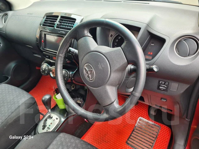 Toyota ist. ��������, ��������, 1.5 (109��.�.), ������, 108 000����. �� ����