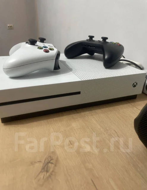 Microsoft Xbox One S ����