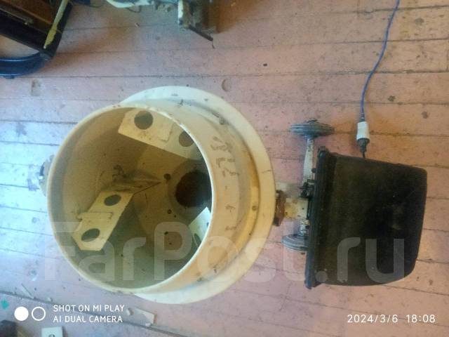 Бетономешалка компактная, б/у, в наличии. Цена: 5 000₽ во Владивостоке