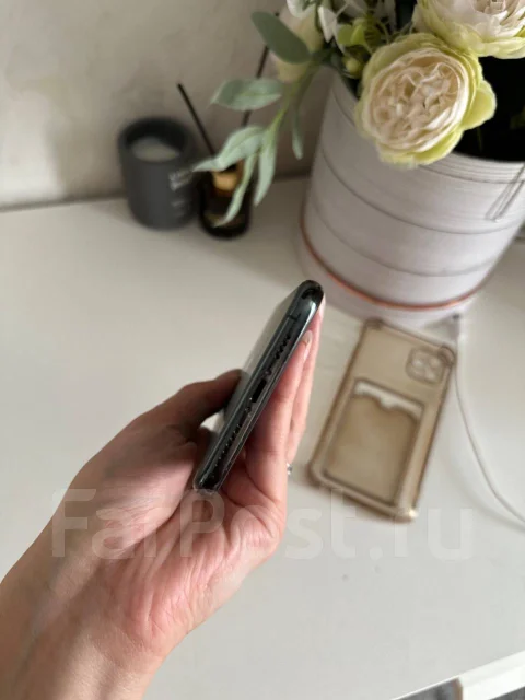 Apple iPhone 11 Pro Max. �/�, 64 ��, �������, 4G LTE, Dual-SIM, NFC ����