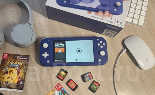 Nintendo Switch Lite ����
