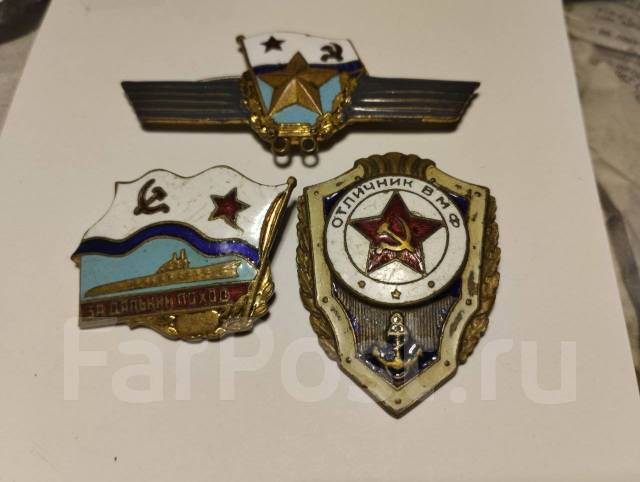 Значки, б/у, в наличии. Цена: 2 500₽ во Владивостоке