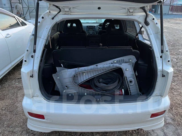 Honda Stream. RN1, D17A ����