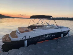 Rinker. 2013 ���, ����� 6,9��., ��������� ������������, 300��.�., ������ ����