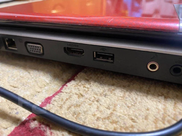 Packard Bell. 17", 2,1����, ��� 4 ��, ���� 450���, WiFi: 1, ����������� �� 1��. ����