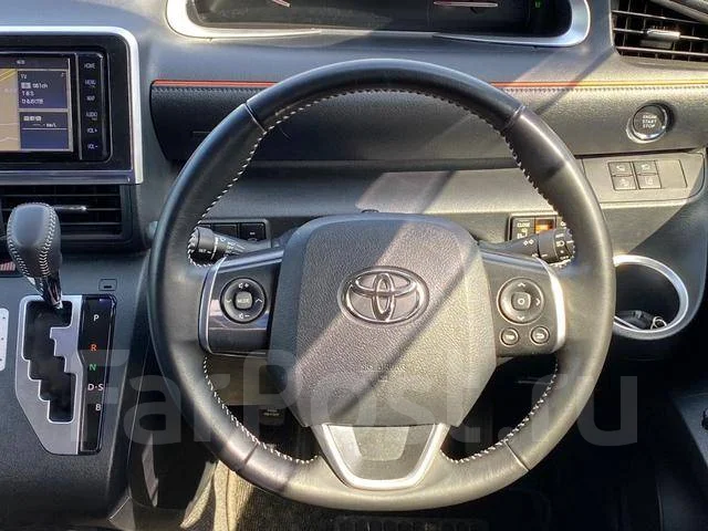 Toyota Sienta. ��������, 4wd, 1.5 (103��.�.), ������, 57 000����. ��, �/�. ��� ����� �� ������������ ����