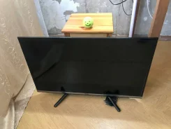Haier LE32B8500T. LED ����